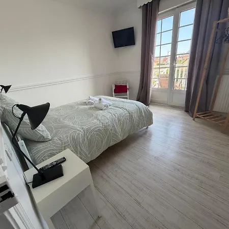 House With Garden, Terrace, Garden, Sea 300 M Away *