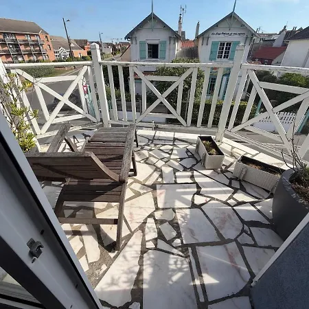 House With Garden, Terrace, Garden, Sea 300 M Away *