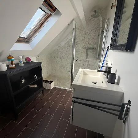 House With Garden, Terrace, Garden, Sea 300 M Away *