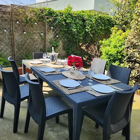 Villa House With Garden, Terrace, Garden, Sea 300 M Away